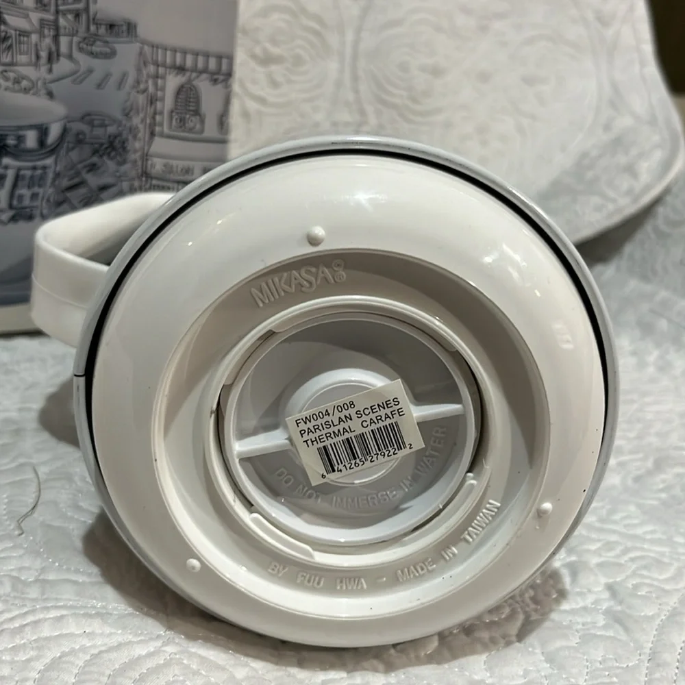 Mikasa Parisian Scenes thermal‎ carafe, new in box